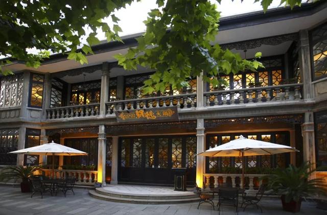 上海鍋德火鍋新天地店一夜人去樓空，又一家高端餐飲關(guān)門(mén)！