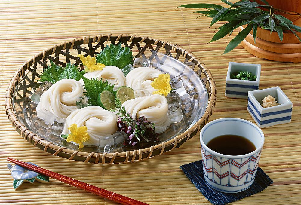 面對消費降級，餐飲品牌策劃公司教你如何經(jīng)營